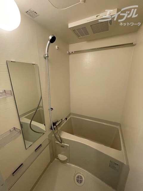 北大阪急行 江坂駅 徒歩17分 5階建 築2年の風呂写真