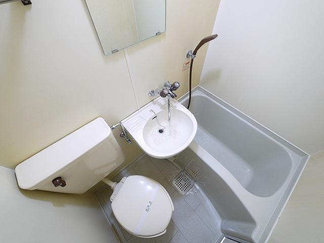 洗面設備　コンパクトで使いやすい洗面