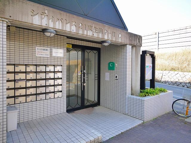 エントランス　ゆとりのあるエントランスです