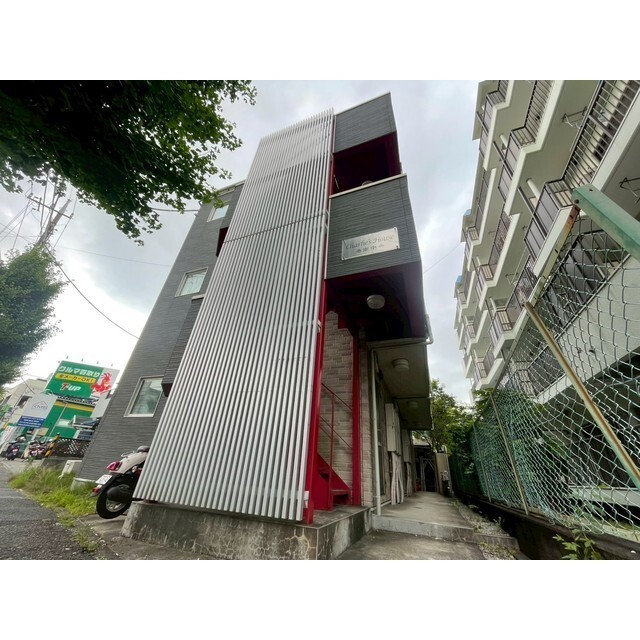 エントランス　広々としたエントランス♪