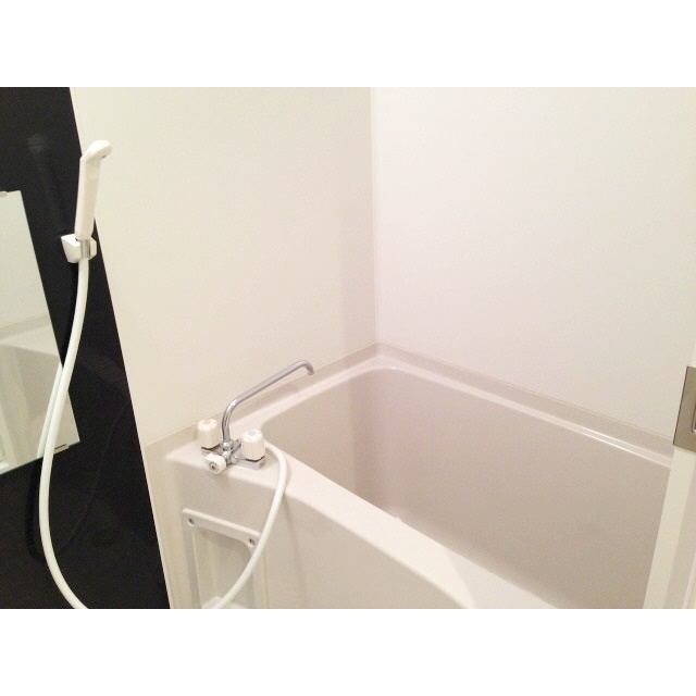 バス・シャワールーム　清潔感のある浴室♪