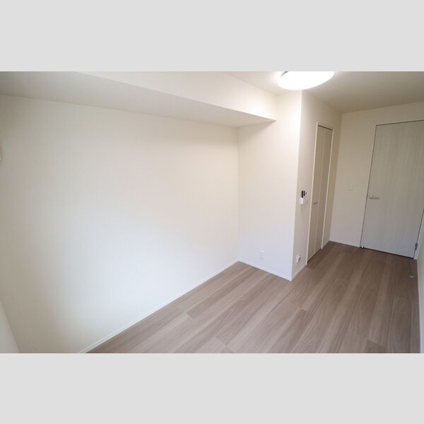 居室・リビング　コンパクトで使いやすい洋室です