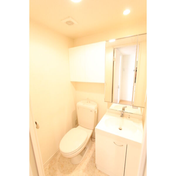 洗面設備　※同じシリーズの室内写真