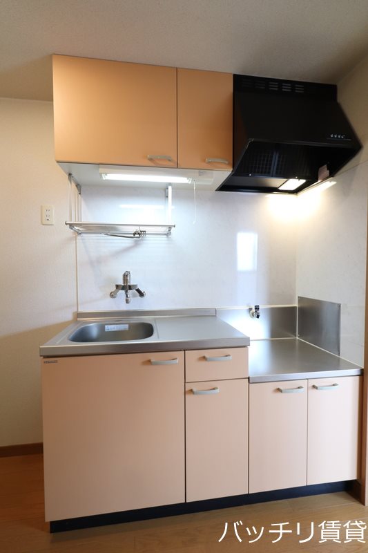 キッチン　別号室イメージ画像。現況を優先いたします。