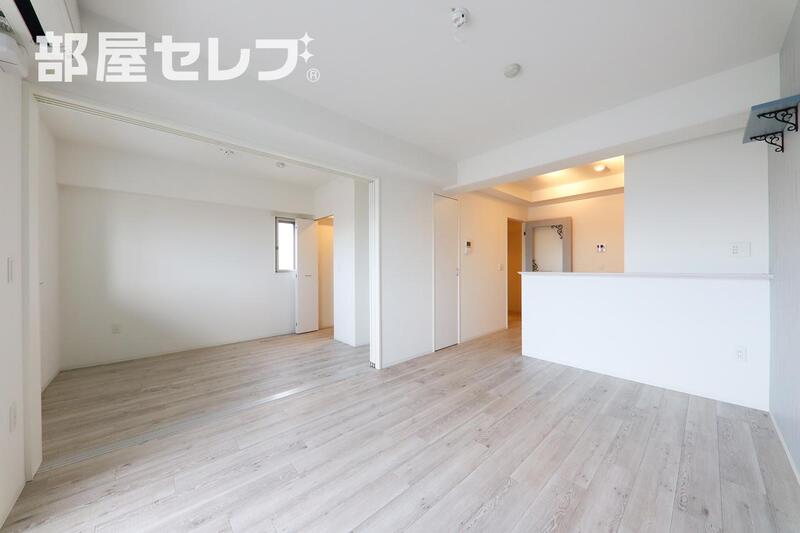居室・リビング　広く使えるお部屋です