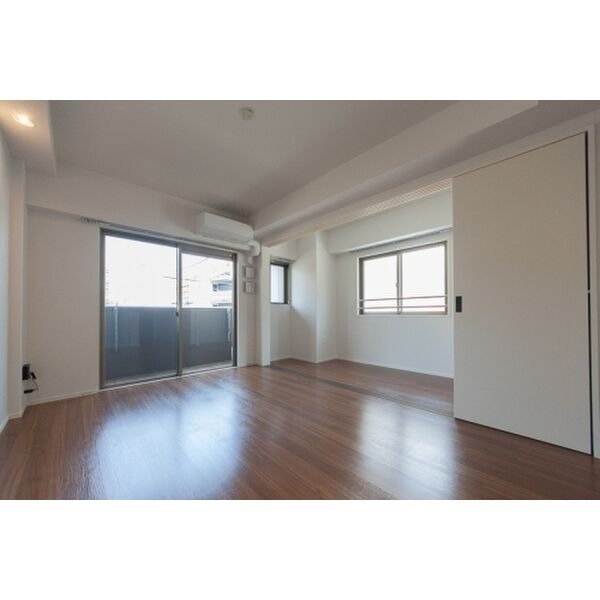 その他部屋・スペース　こちらは寝室にピッタリの洋室です