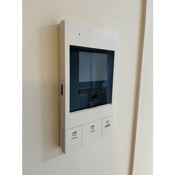セキュリティ　安心のモニターフォン付きです