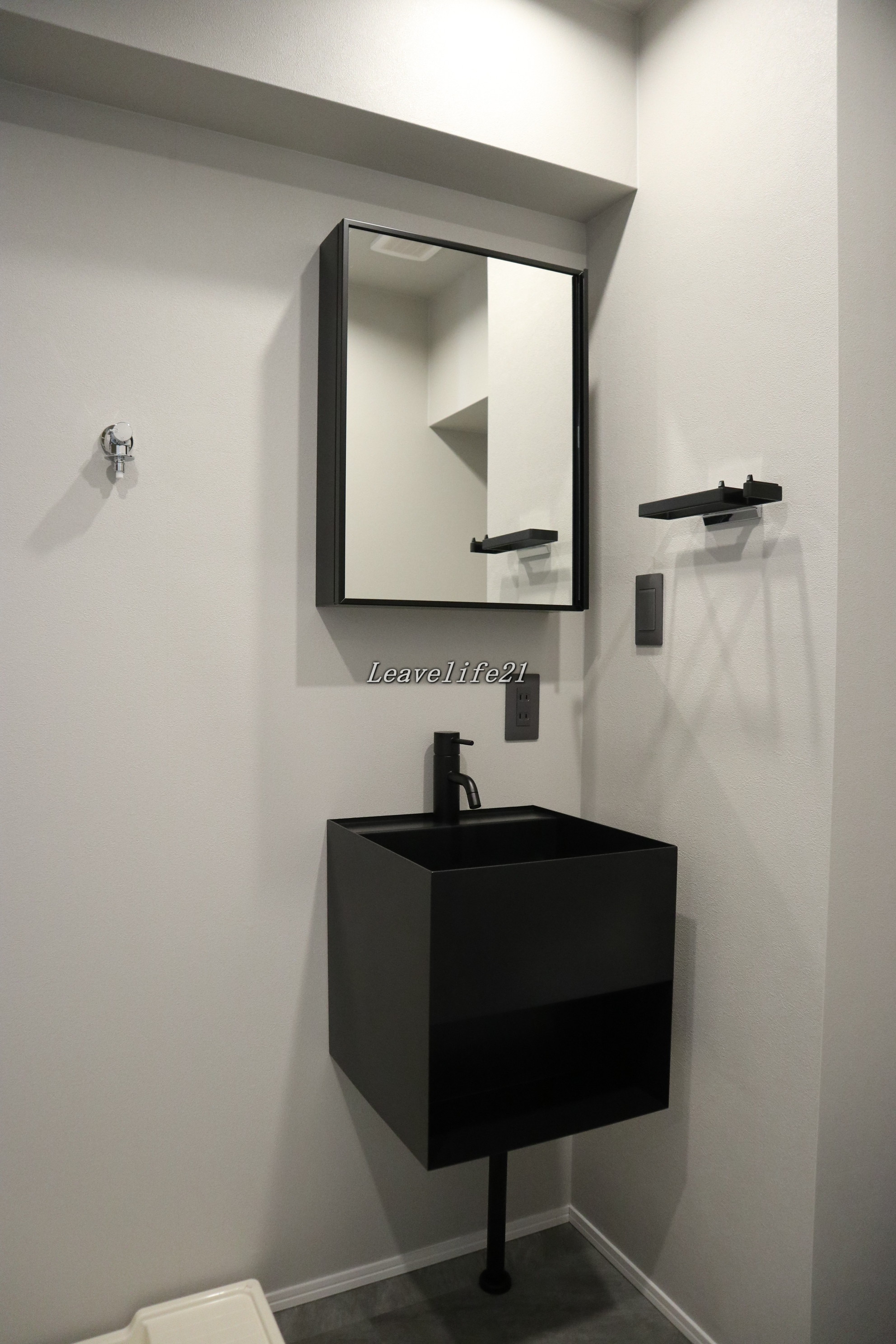 洗面設備　同タイプ他号室リノベーション参考写真