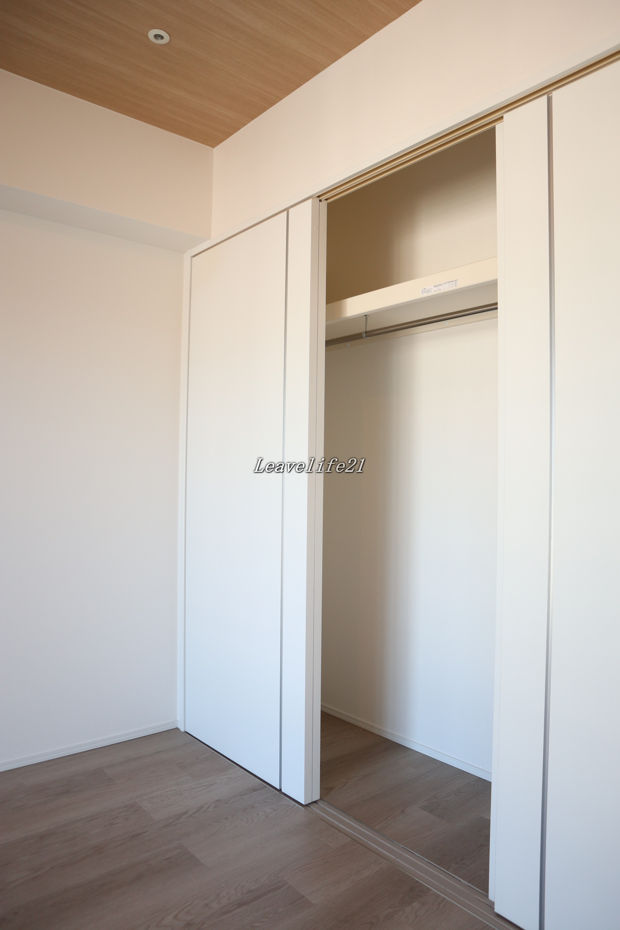 収納　同タイプ他号室リノベーション参考写真