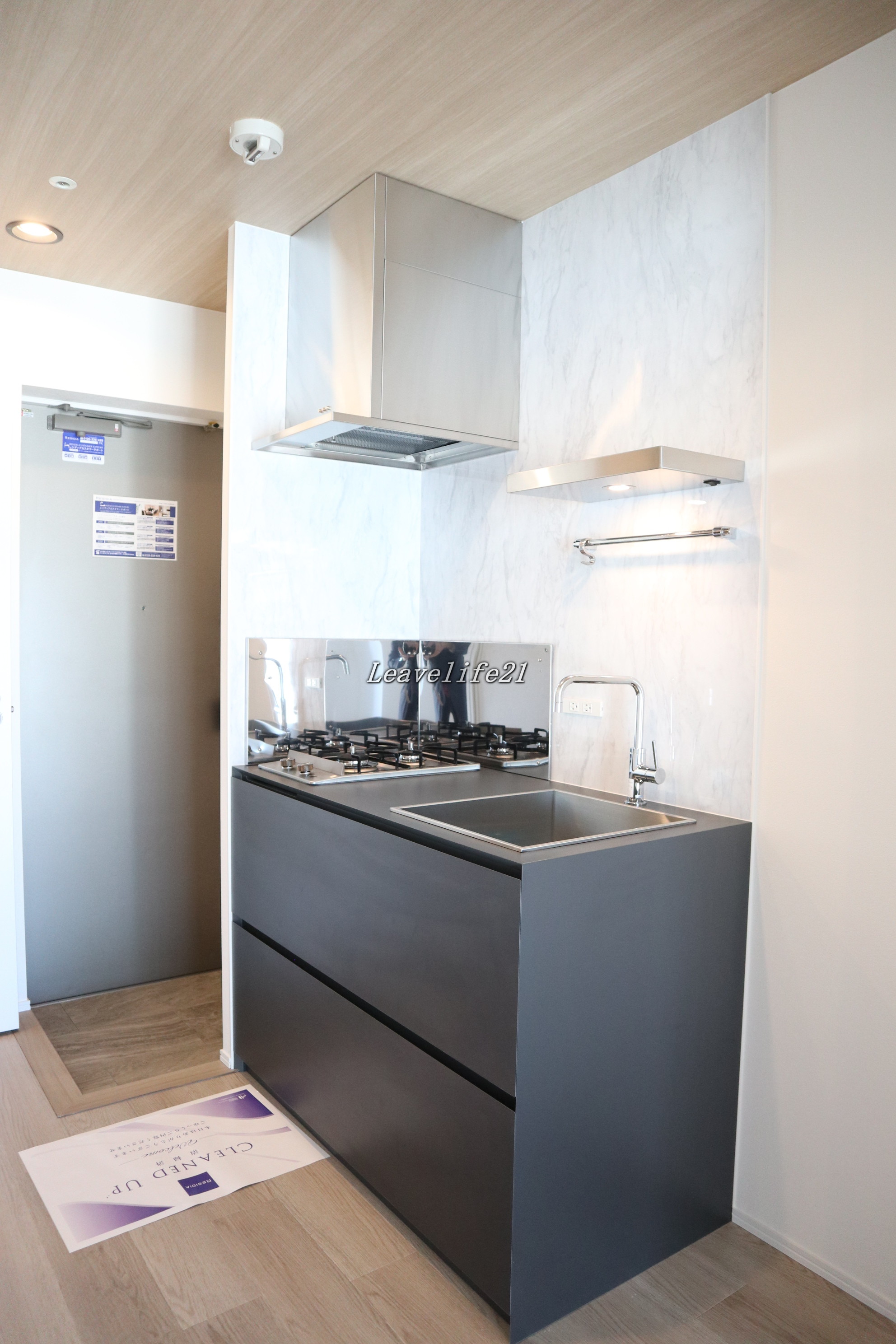 キッチン　同タイプ他号室リノベーション参考写真