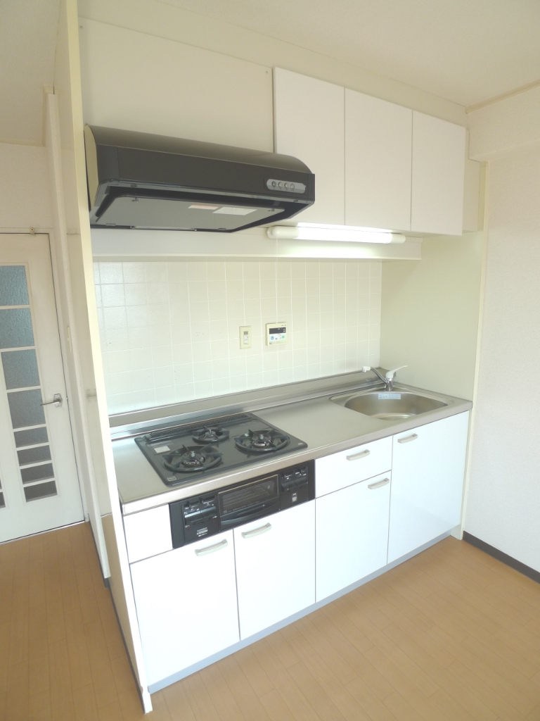 キッチン　画像は604号室(3DK)