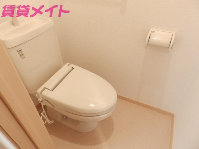 トイレ　同物件別室反転タイプ