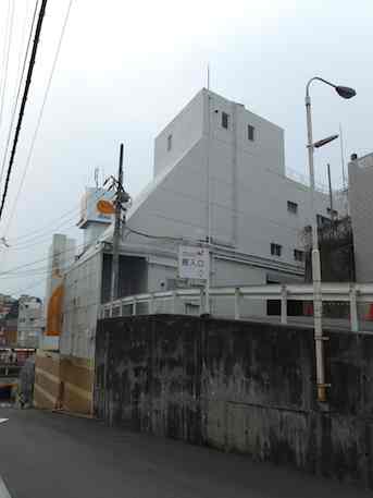 スーパー　ザ・ダイソー ダイエー鈴蘭台店（スーパー）まで820m