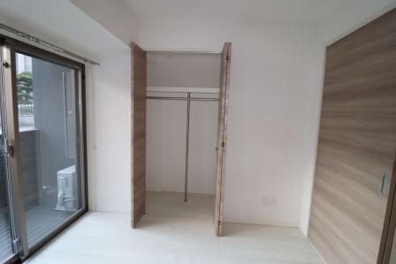 収納　ワイドクローゼット