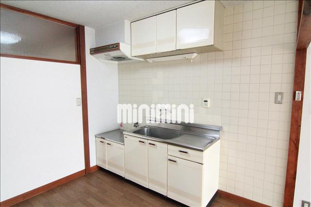 キッチン　収納がたくさん付いている使いやすいキッチンです