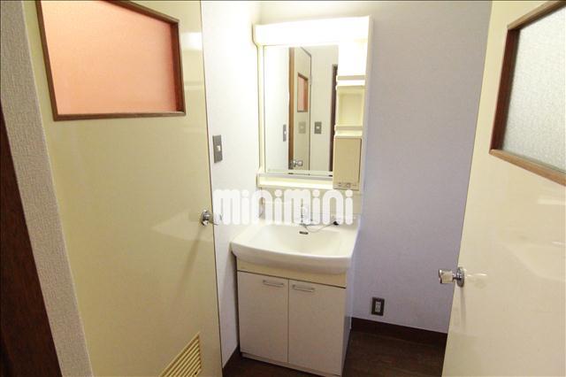 洗面設備　人気の独立洗面台です