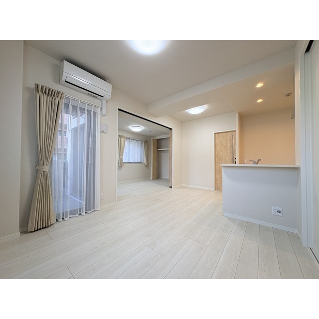 居室・リビング　３Ｆ同型写真