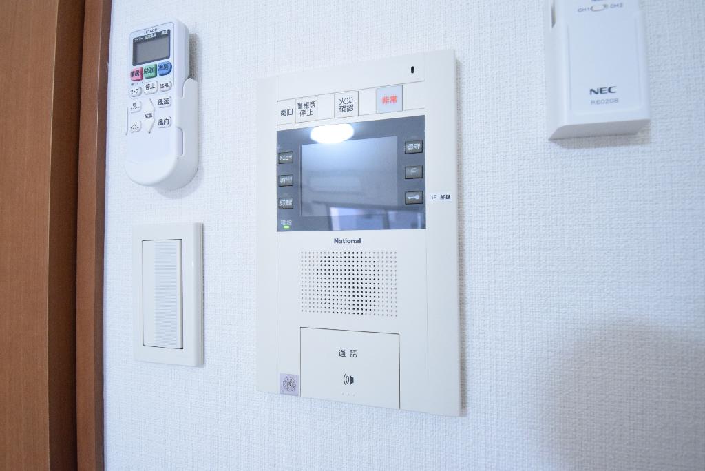 セキュリティ　カメラ付インターホン