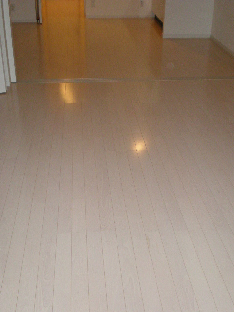 その他部屋・スペース　清潔感のあるフローリングのお部屋です