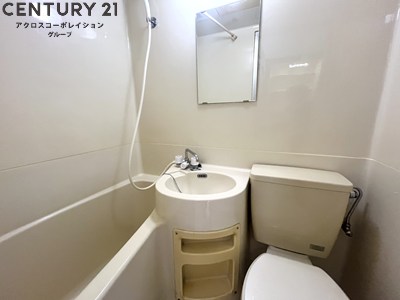 洗面設備　浴室内に洗面台付き！