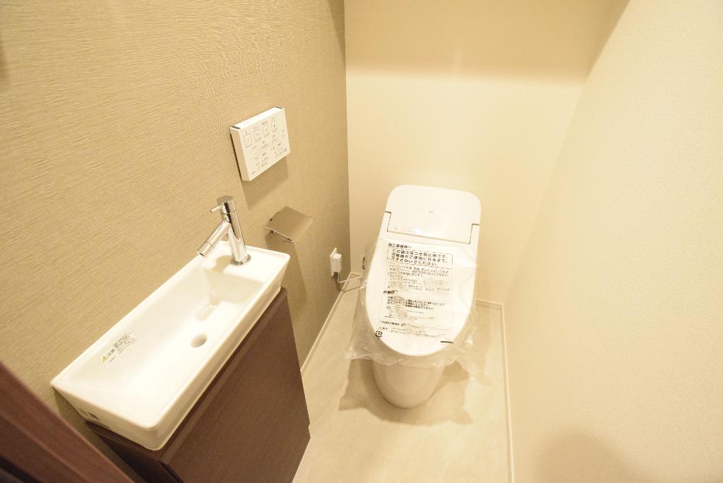 トイレ　シャワー付トイレ