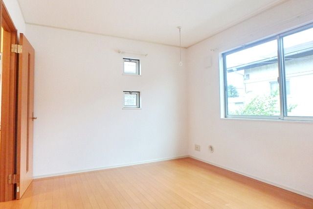 居室・リビング　☆明るい居室☆