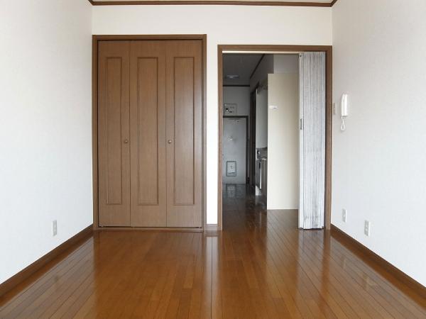 居室・リビング　内装