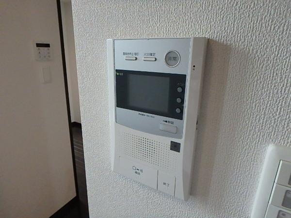 セキュリティ　モニターホンで来訪者の確認も安心(^^)