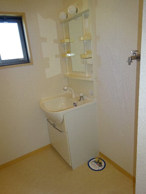 洗面設備　同仕様