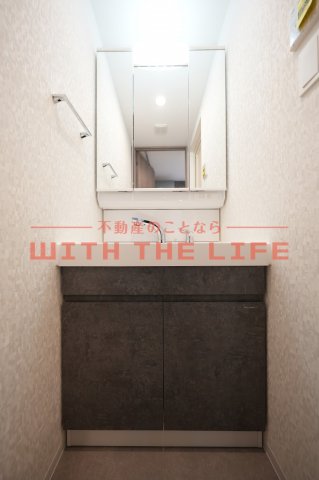 洗面設備　独立洗面台です