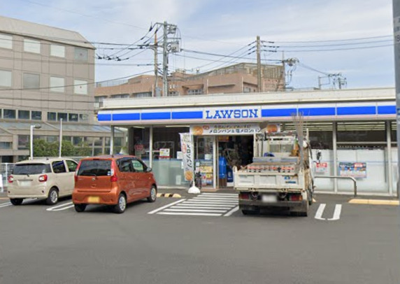 コンビニ　ローソン（コンビニ）まで755m