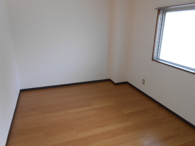 その他部屋・スペース　北側寝室（洋室・５．７畳）