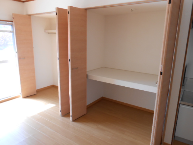 収納　リビング内収納（クローゼット・納戸）２間分完備