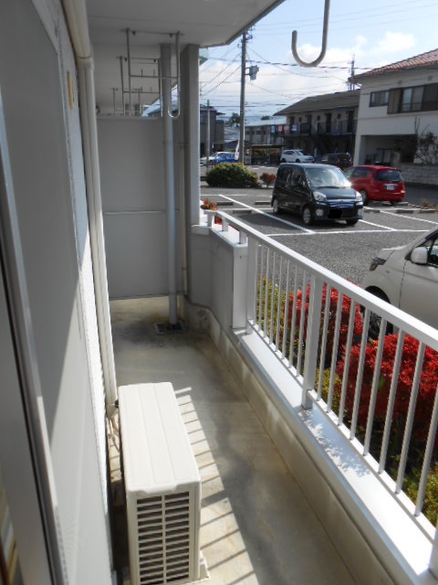 バルコニー　南面ルーフ・ワイドバルコニー（物干し設備有り）