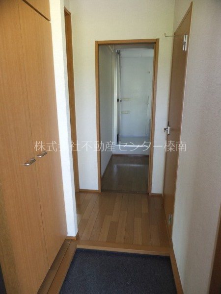 玄関　別部屋画像です。