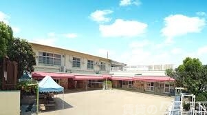 幼稚園・保育園　塚本くすのき保育園（幼稚園・保育園）まで190m