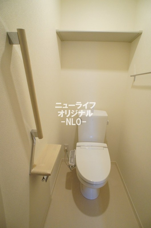 トイレ　トイレには快適な温水洗浄便座付