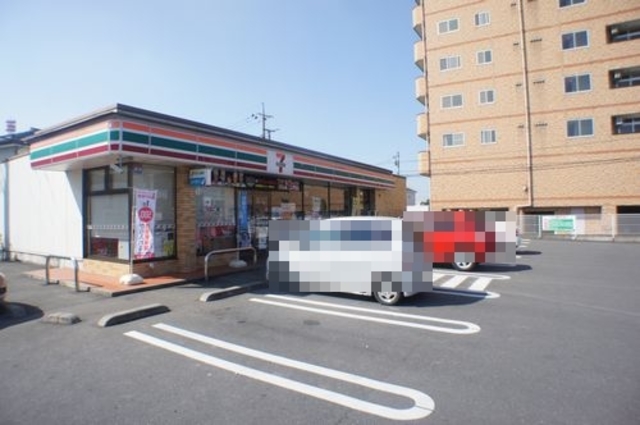 コンビニ　セブンイレブン小山城北店（コンビニ）まで89m