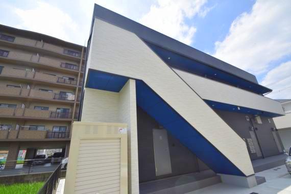 建物外観　新築なのでとてもきれいな建物です。