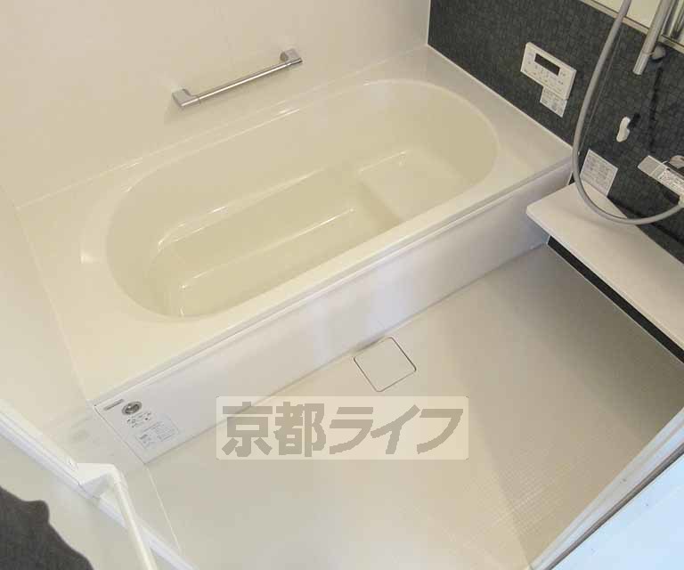 バス・シャワールーム　ゆったりくつろげるバスルームです！