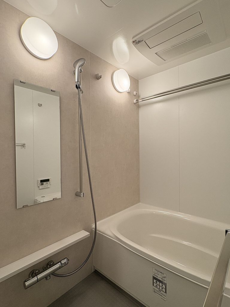 バス・シャワールーム　バス