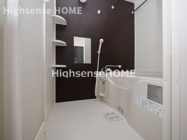 バス・シャワールーム　落ち着いた空間のお風呂です