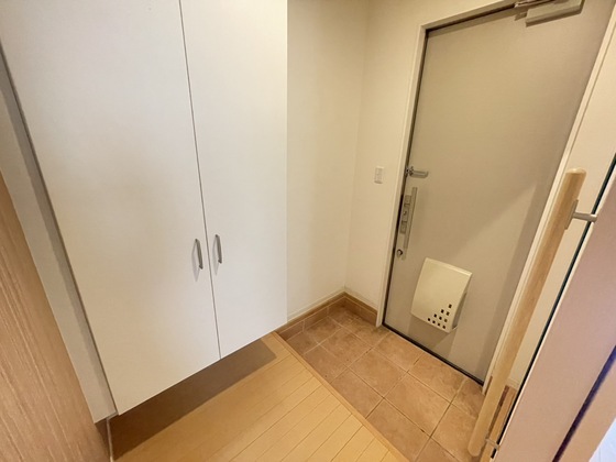 玄関　※別部屋の写真です