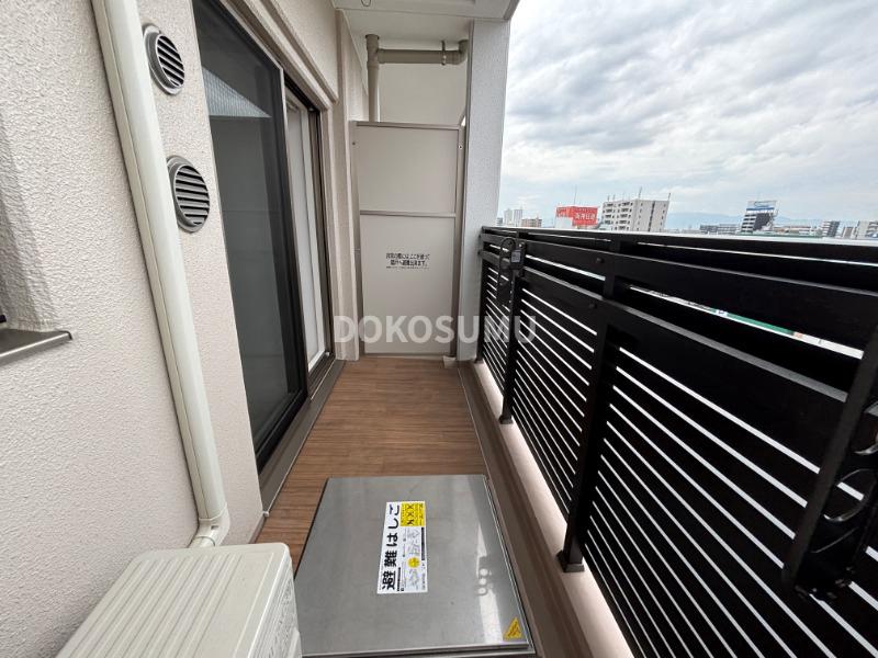 バルコニー　心地よい風と光を感じる、暮らしの楽しみが広がる場所。