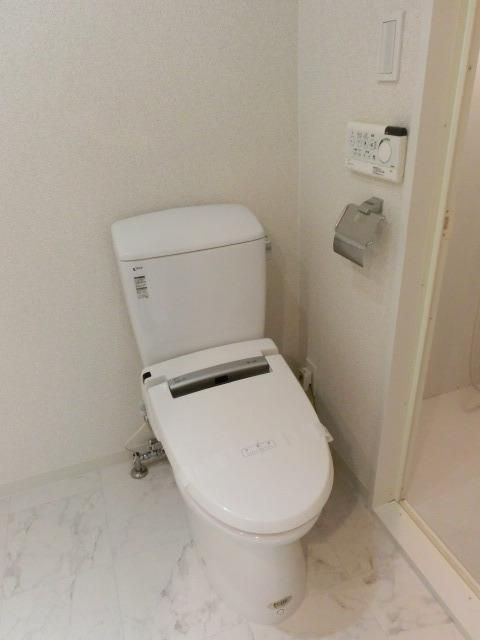 トイレ　ウォシュレット完備