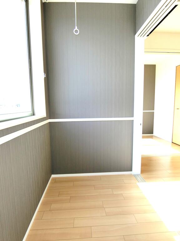 バルコニー　同型物件の写真、配色に違いあり