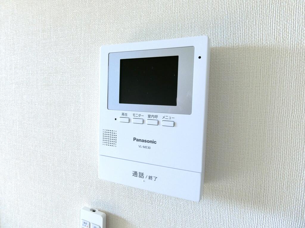 セキュリティ　同型物件の写真、配色に違いあり