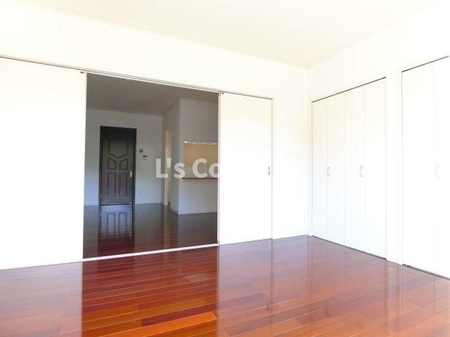 その他部屋・スペース　居室と寝室を分けて生活できる１ＬＤＫ。