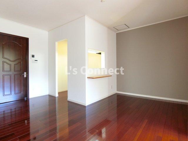 居室・リビング　１２．５帖のＬＤＫ。カウンターキッチンです。