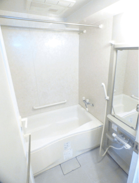 バス・シャワールーム　※別部屋写真